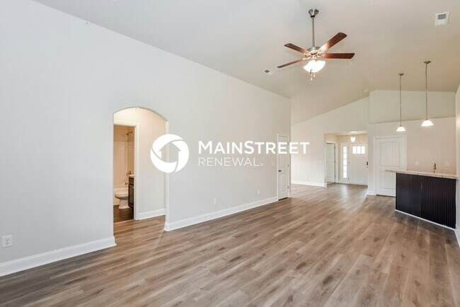 Foto del edificio - 3 Bedroom Pet-Friendly Home in HARVEST, AL with Main Street Renewal
