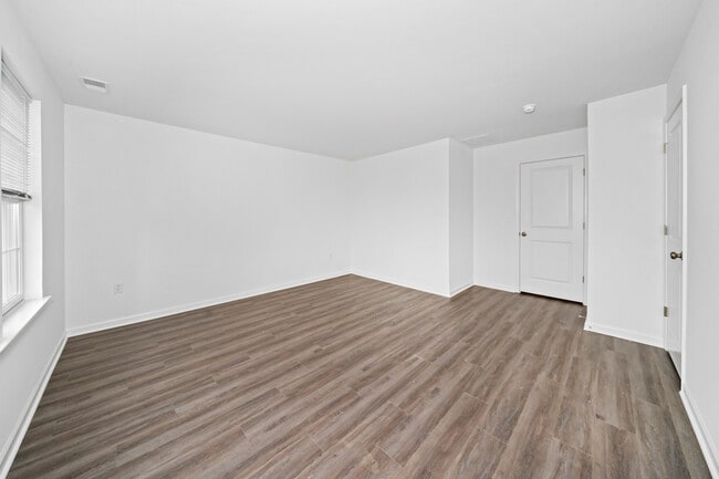 Foto del edificio - 851 Mapleton Ave