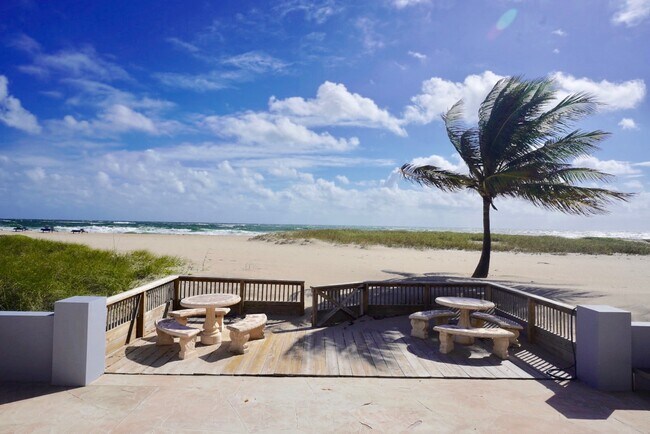 Building Photo - 604 N Ocean Blvd