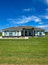 Building Photo - 5229 Lily Ln
