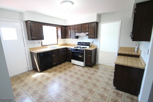Foto del edificio - 203-207 Manning Ave