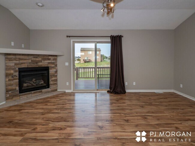 Foto del edificio - 8228 N 147th St