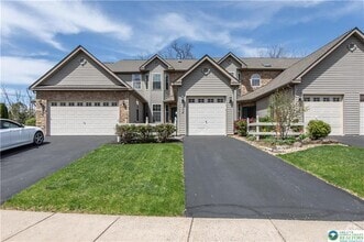 Building Photo - 3200 Village Dr