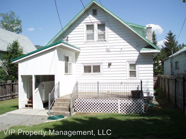 Building Photo - 420 Main St