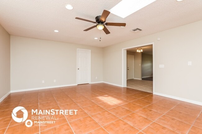 Building Photo - 8235 Gershwin St