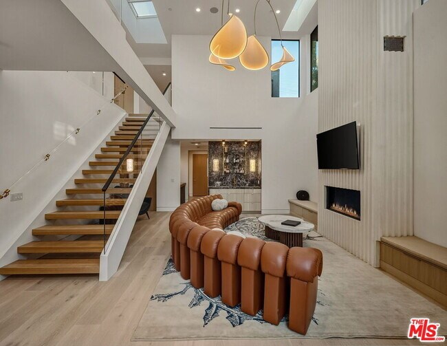 Foto del edificio - 738 Palms Blvd