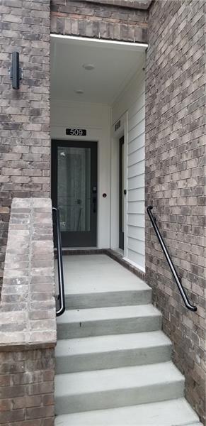 Foto del edificio - 383 Pratt Dr