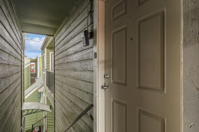Foto del edificio - 9823 Walnut St