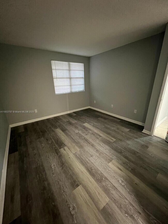 Foto del edificio - 1261 SW 46th Ave