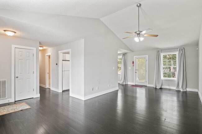 Foto del edificio - 1000 Meadowgreen Dr