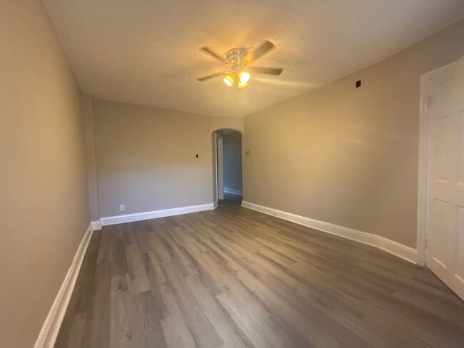 Building Photo - 104 Willow Spring Rd