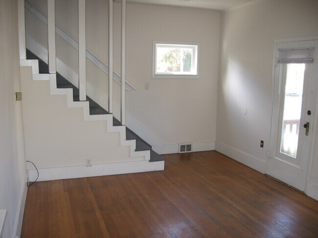 Foto del edificio - 1715 NW 64th St