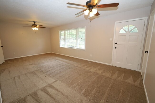 Building Photo - 1104 Kimberly Dr