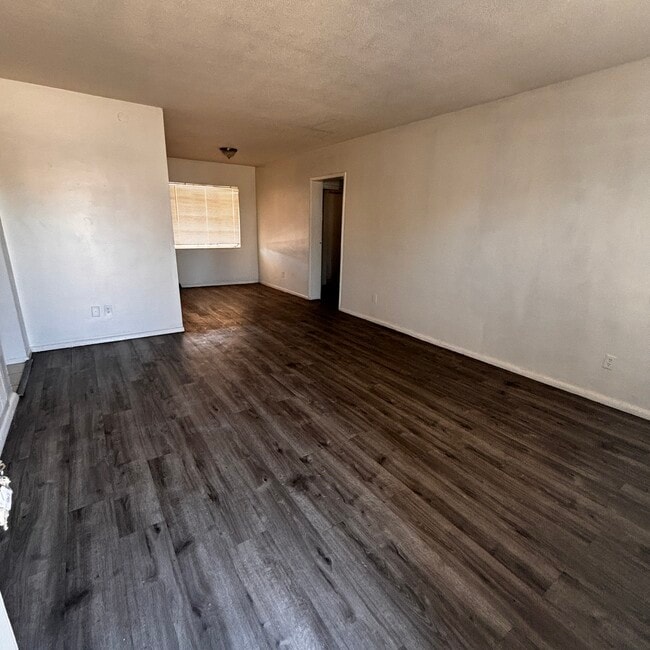 Front Room Pic 1 - 1431 W 7th Pl