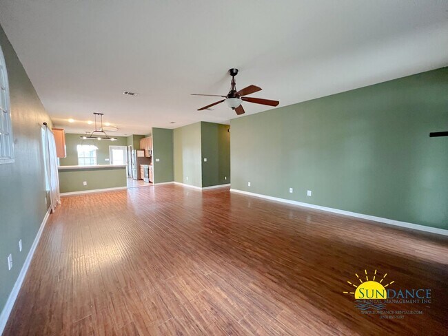 Building Photo - Pet Friendly Crestview Home with Solar!