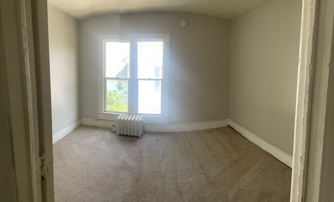 Building Photo - 33 Harvard St