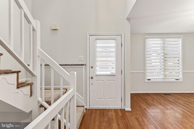 Foto del edificio - 4021 Lake Glen Rd