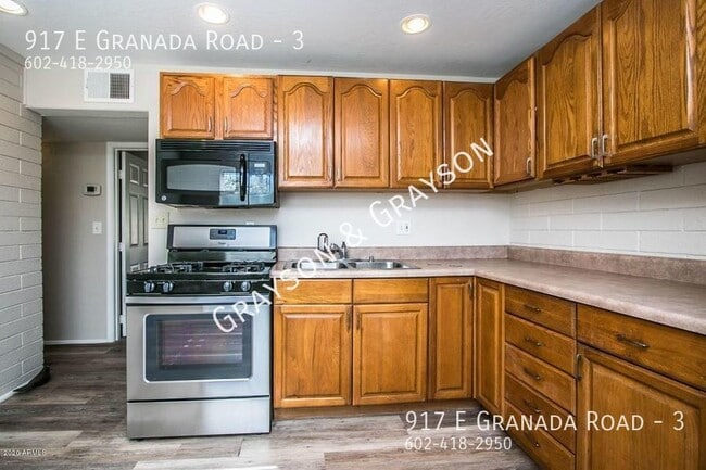 Building Photo - 917 E Granada Rd