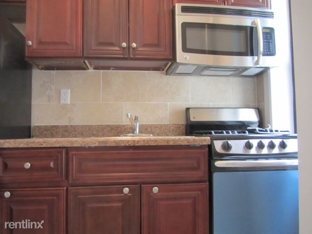 Foto del edificio - 1617 Williamsbridge Rd