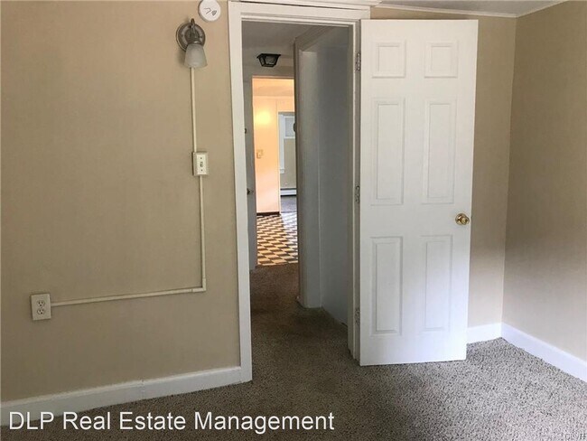 Foto del edificio - 2 br, 1 bath House - 158 Washington Street