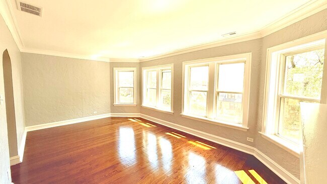 Foto del edificio - 10638 S Ave C