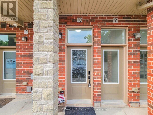 Photo du bâtiment - 5014 Serena Dr