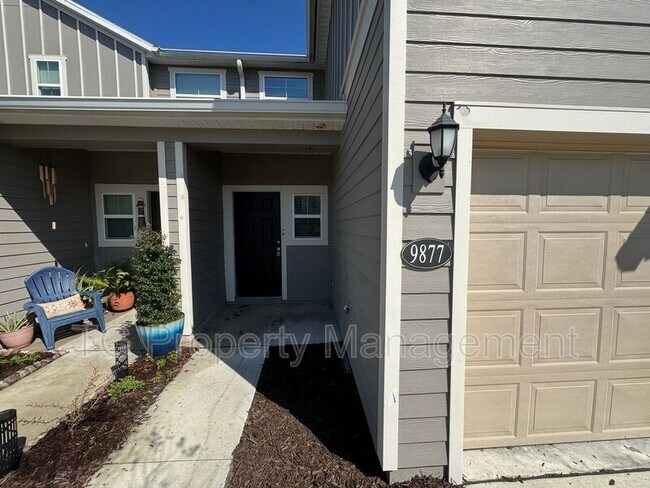 Foto del edificio - 9877 Fiddleback Ln