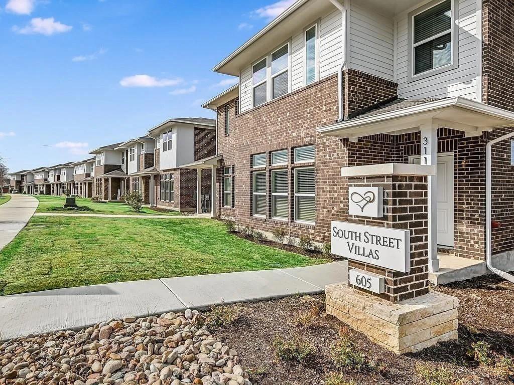 605 W South St Unit 31, Leander, TX 78641 Condo for Rent in Leander