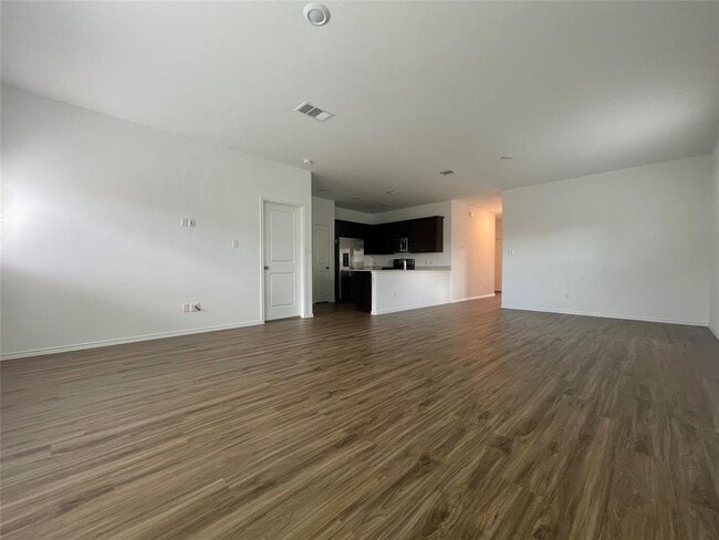 Building Photo - 133 Akela Wy