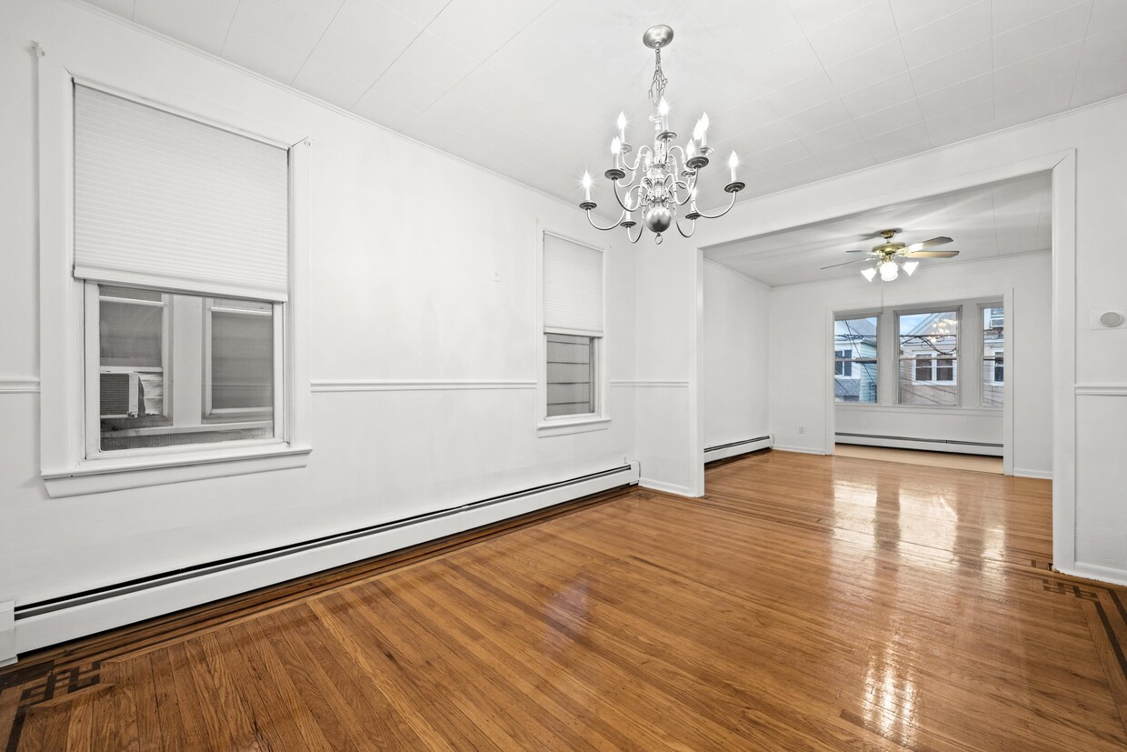 Primary Photo - 155 W 19th St