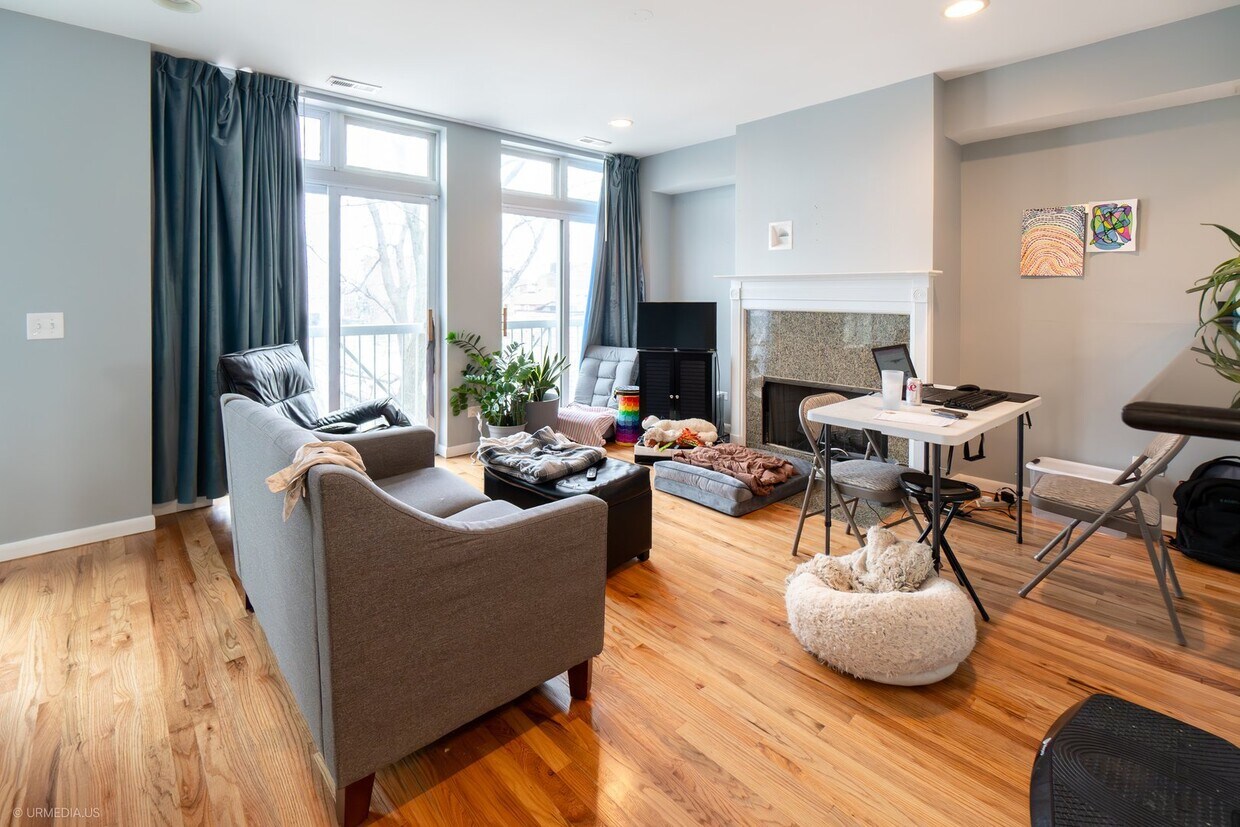 Foto principal - 2135 N Southport Ave