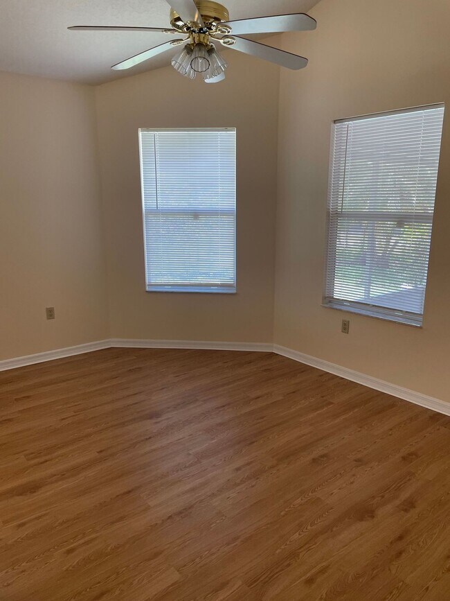 Foto del edificio - Cozy 2 bedroom, 2 bathroom in Melbourne