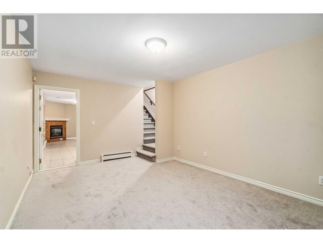 Photo du bâtiment - 2018 Turnberry Ln