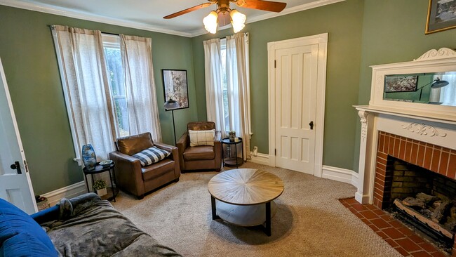 Foto del edificio - Charming Historic Home for Rent in Worthin...