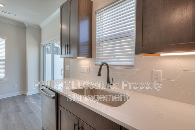 Foto del edificio - 2001 Walnut Ln