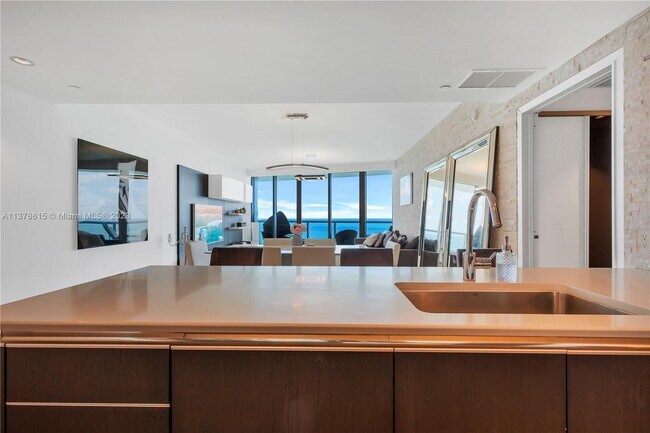 Building Photo - 17001 Collins Ave