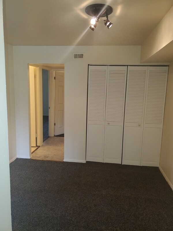 Building Photo - 3924 Stone Gate Dr
