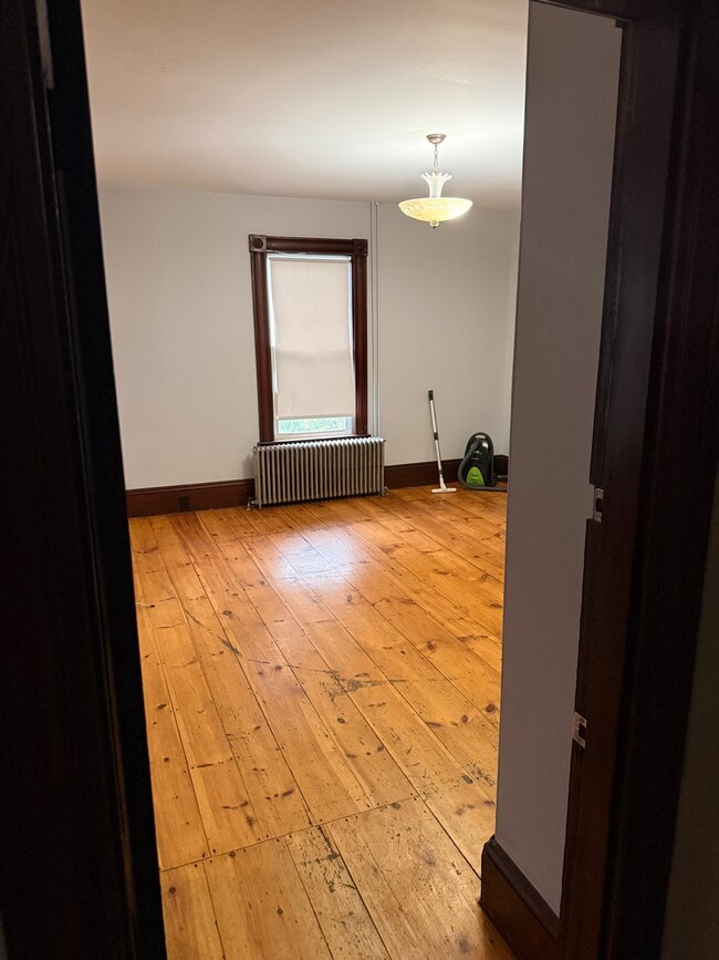 Entrance - 15 Hayden St