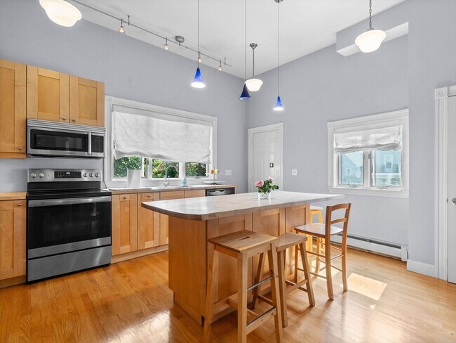 Building Photo - 22 Eulita Ter