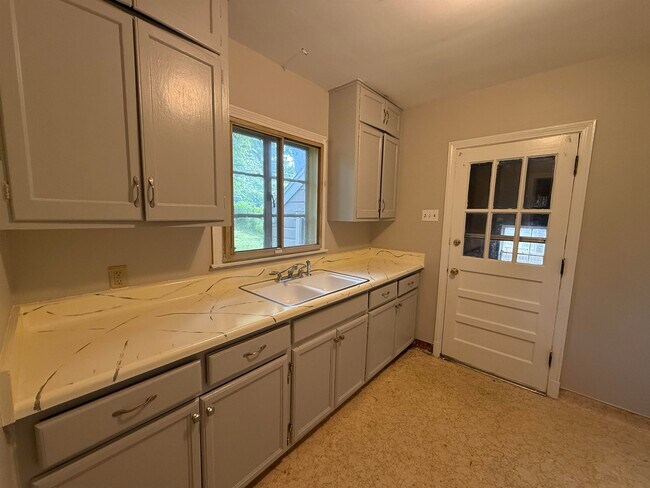 Building Photo - 3107 Ruby Ln