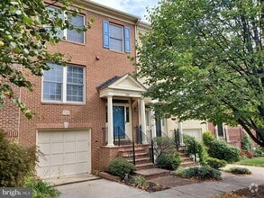 Building Photo - 705 Rolling Fields Way
