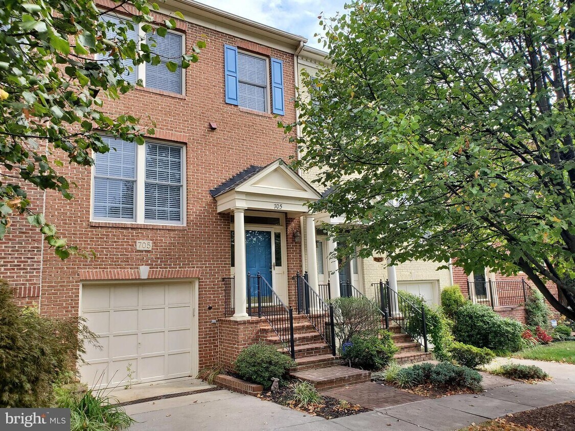 Foto principal - 705 Rolling Fields Way