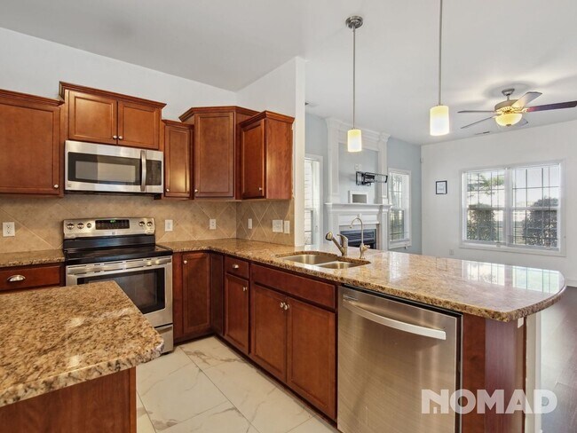 Foto del edificio - 4 Bedroom Single Family Home in Hope Mills