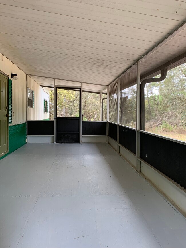 Building Photo - 32323 Foxfire Ln