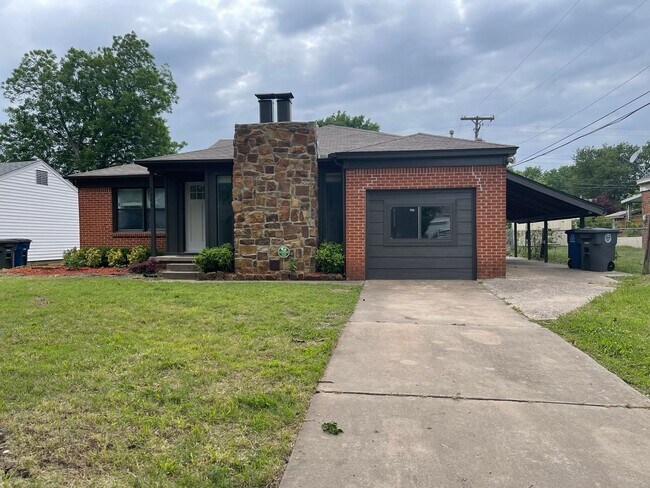 Building Photo - "Hot Summer Special" $250 off the first mo...