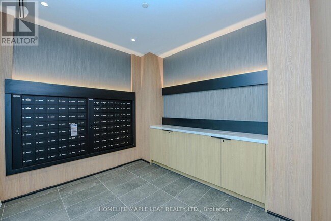 Photo du bâtiment - 760-760 Whitlock Ave