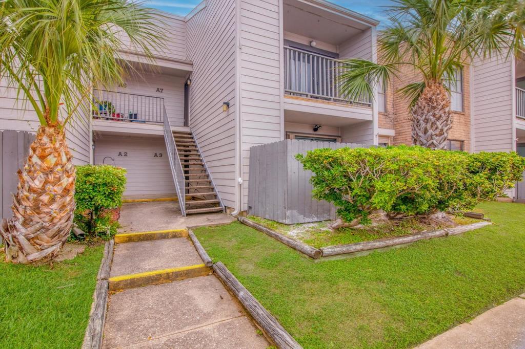 Foto principal - 3220 69th St