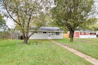 Building Photo - 1923 Bancroft Dr