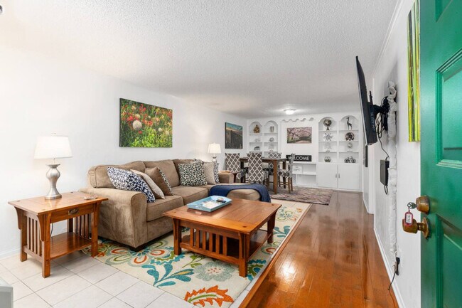 Foto del edificio - 2490 SW 14th Dr