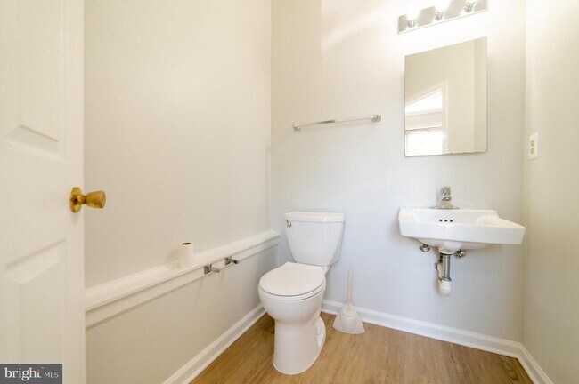 Foto del edificio - 6325 Betsy Ross Ct